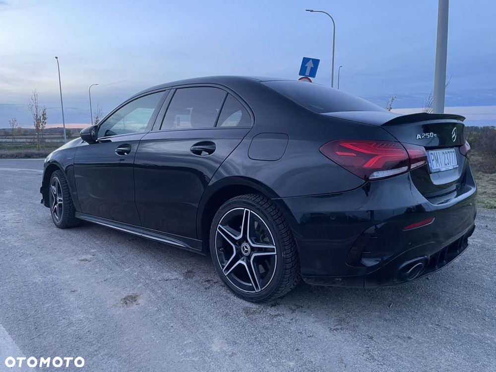 Mercedes-Benz Klasa A 250 E AMG Line 8G-DCT - 12