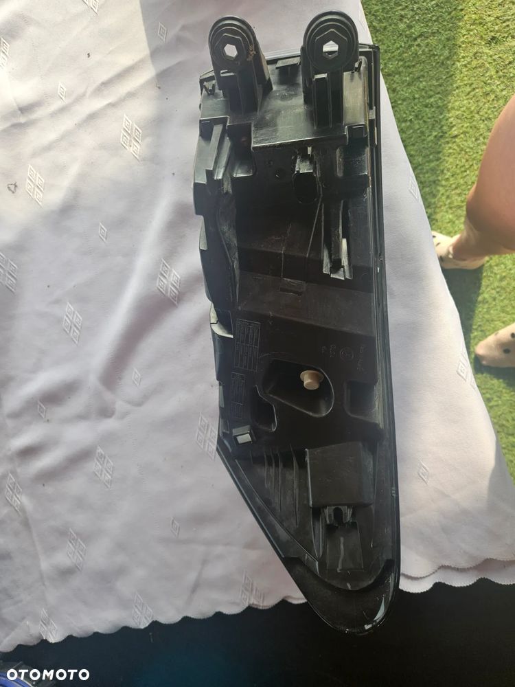 Tylna lewa lampa Europa VW ID4 - 7