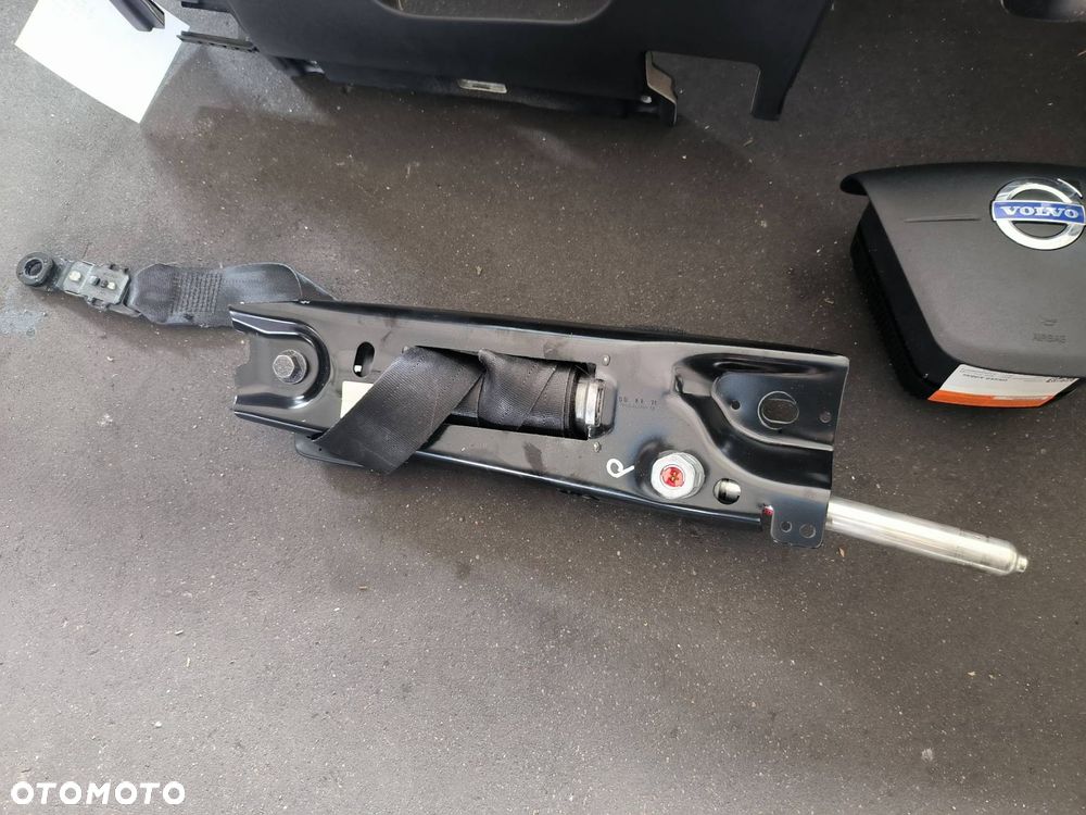 DESKA KOKPIT VOLVO V70 III LIFT - 5