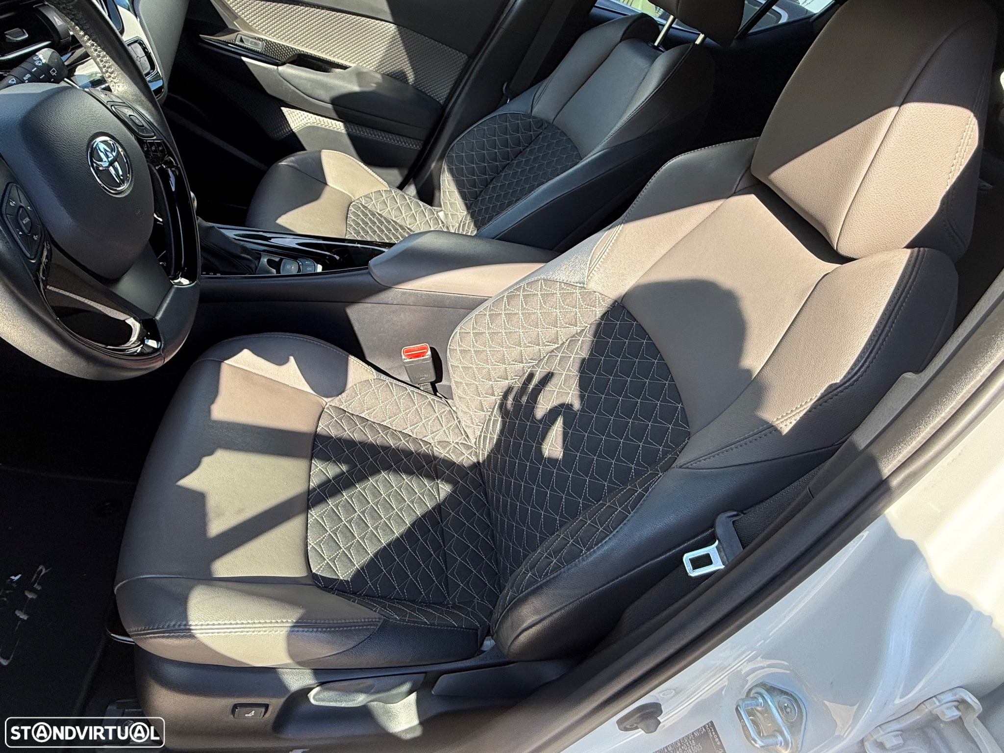 Toyota C-HR 1.8 Hybrid Square Collection - 10