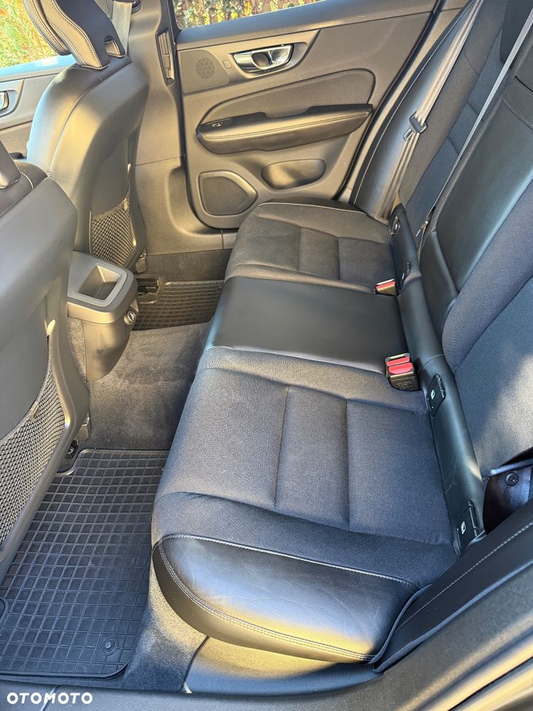 Volvo V60 D4 Geartronic Momentum - 14