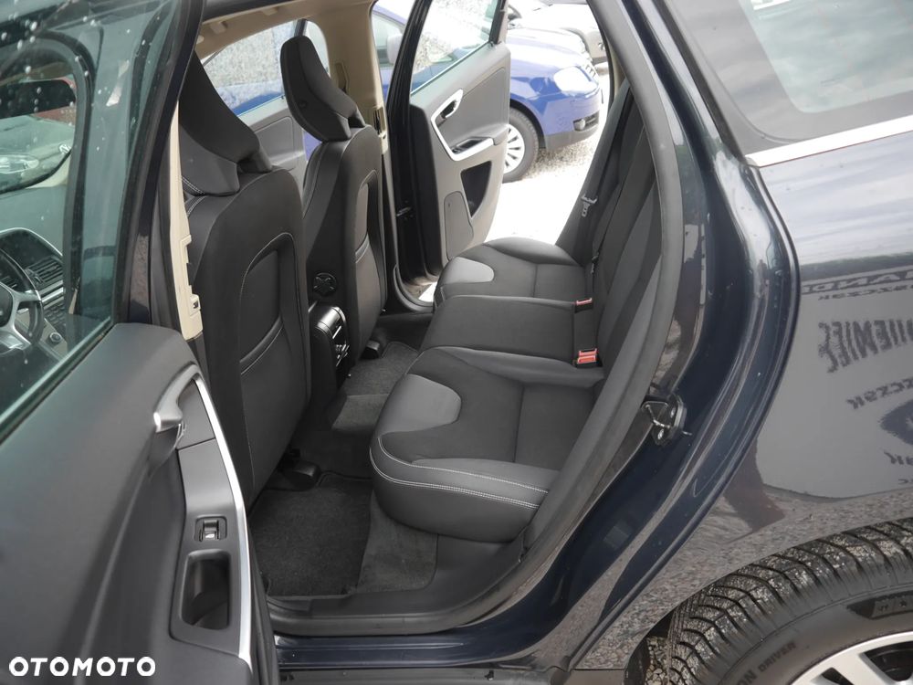 Volvo XC 60 2.4D - 16