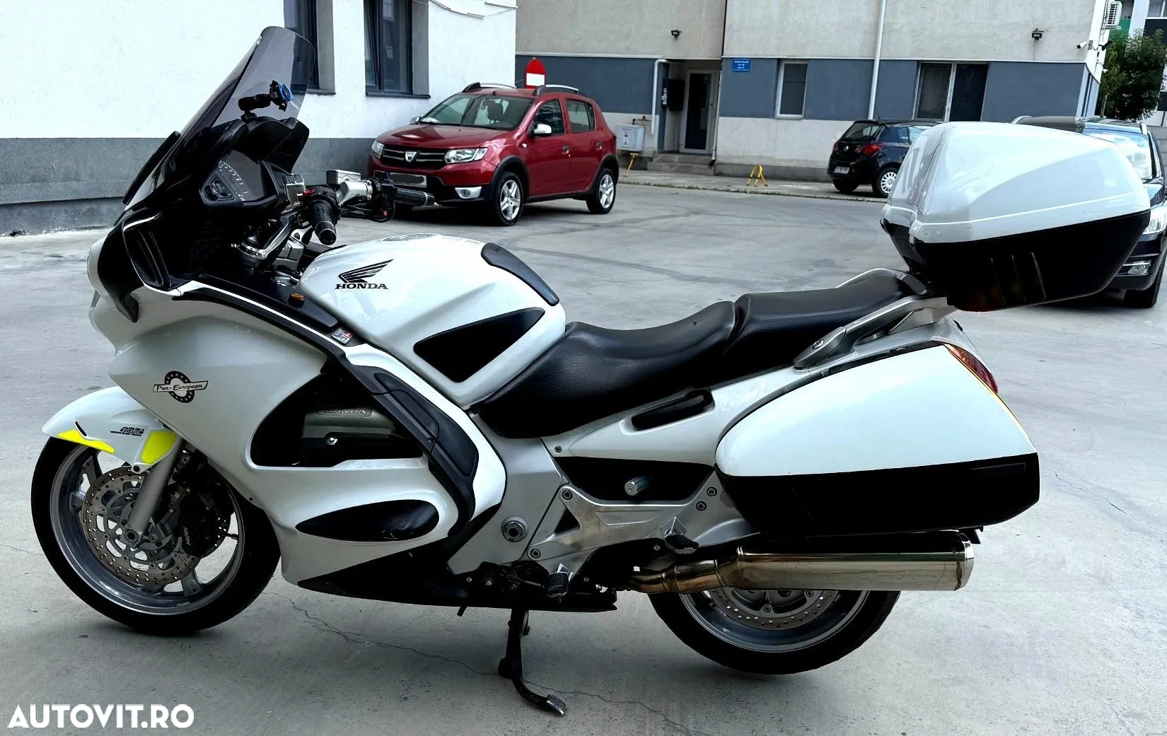 Honda ST 1300 Pan European - 6