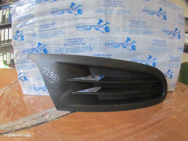 Grelha Friso 5K0853666A VW GOLF 6 2011 1.4I 80Cv 3P Preto FD GRE PC - 1