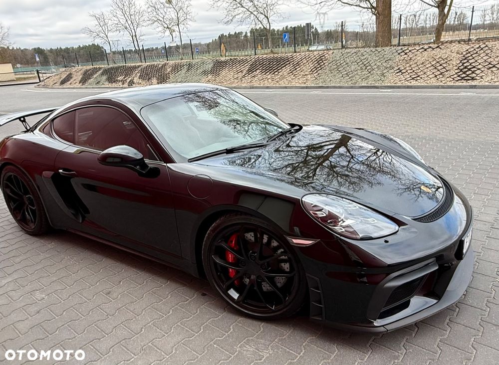 Porsche 718 Cayman - 24