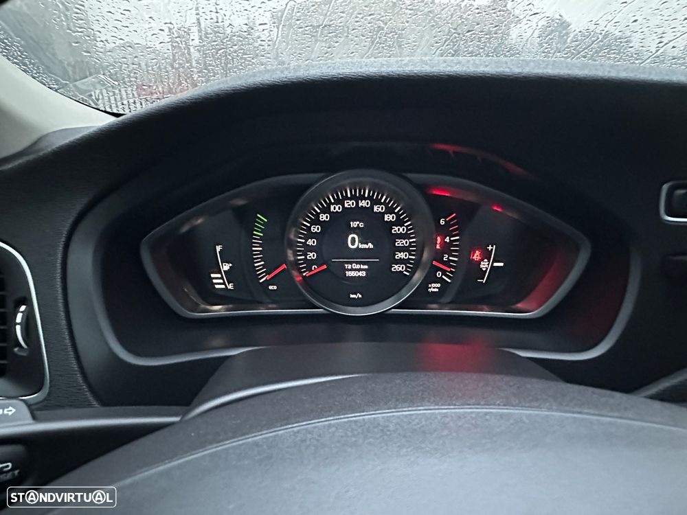Volvo V40 D2 Momentum - 10