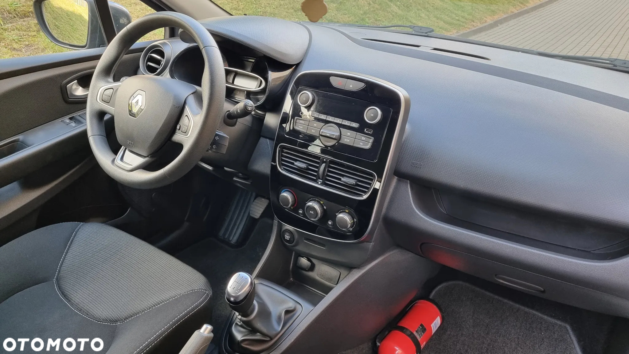 Renault Clio - 10