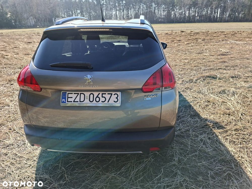 Peugeot 2008 1.6 e-HDi Allure S&S - 7