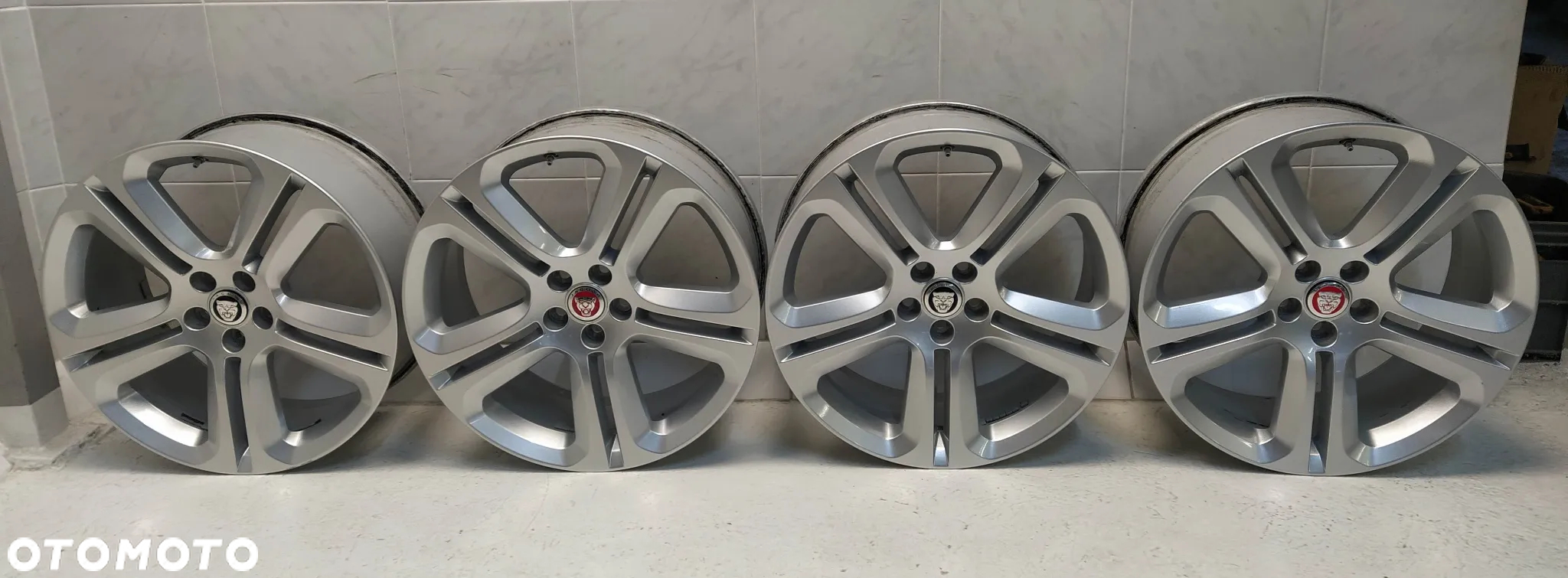 JAGUAR F-PACE X761 8.5X20 ORYGINALNE FELGI ALUMINIOWE R20 ET45 5X108 4XCZUJNIKI TPMS CIŚNIENIA OPON - 3