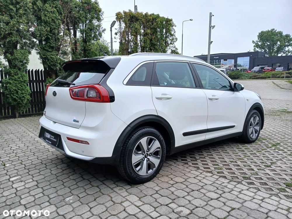 Kia Niro 1.6 GDI Hybrid M - 6