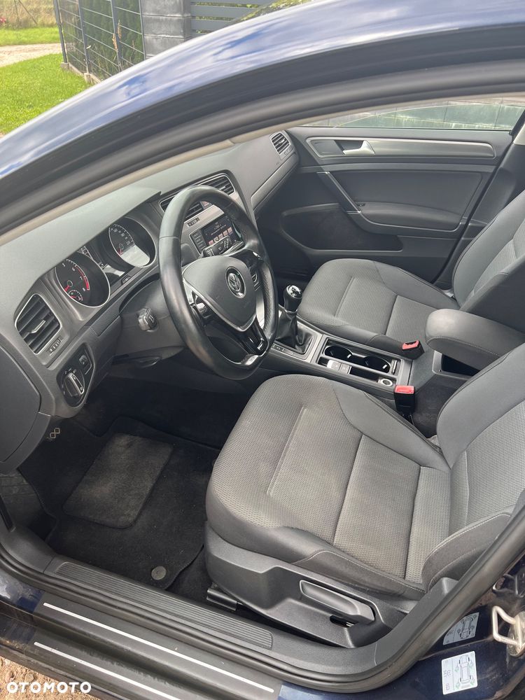 Volkswagen Golf - 5