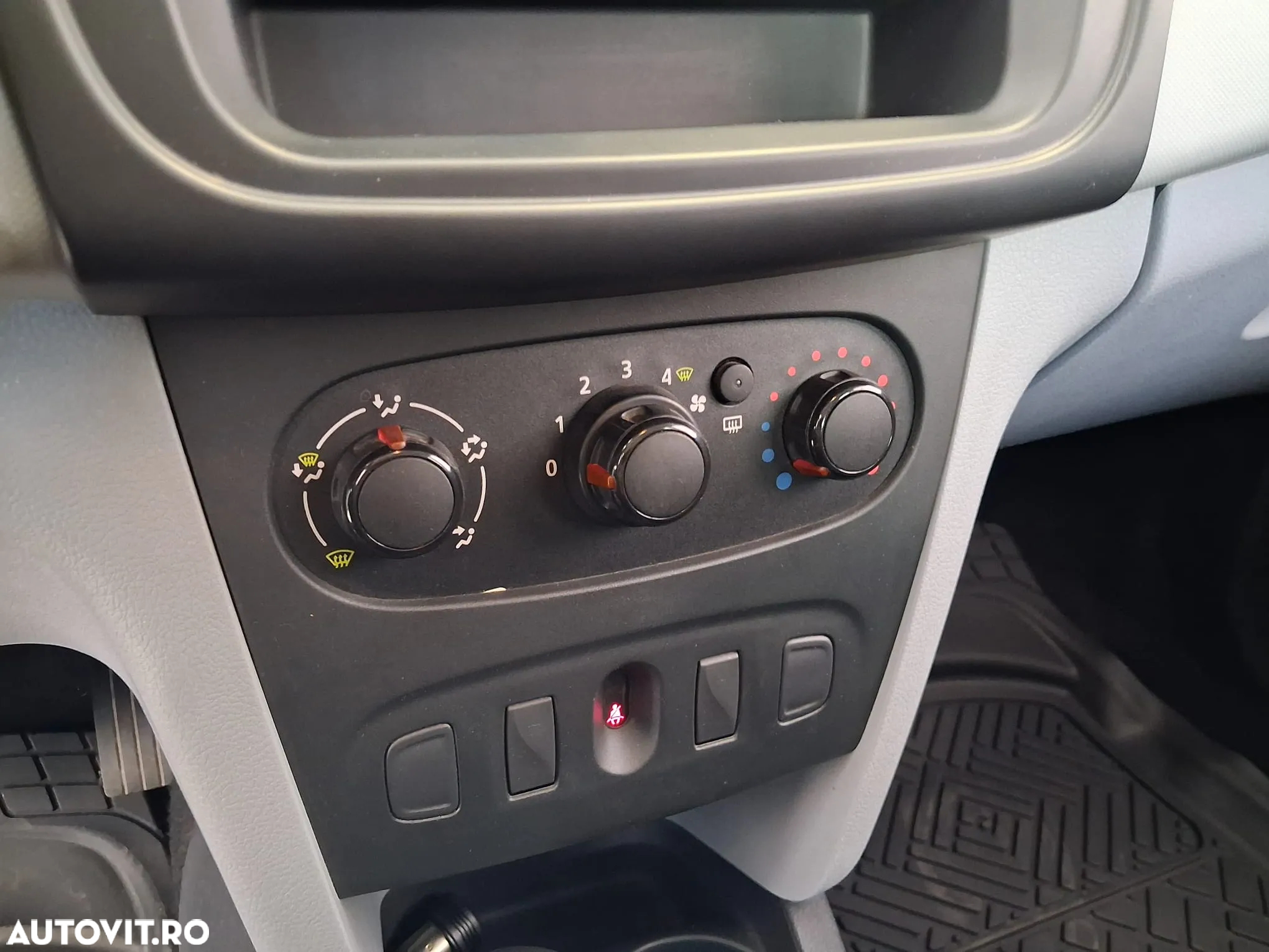 Dacia Logan 1.2 75CP Acces - 7