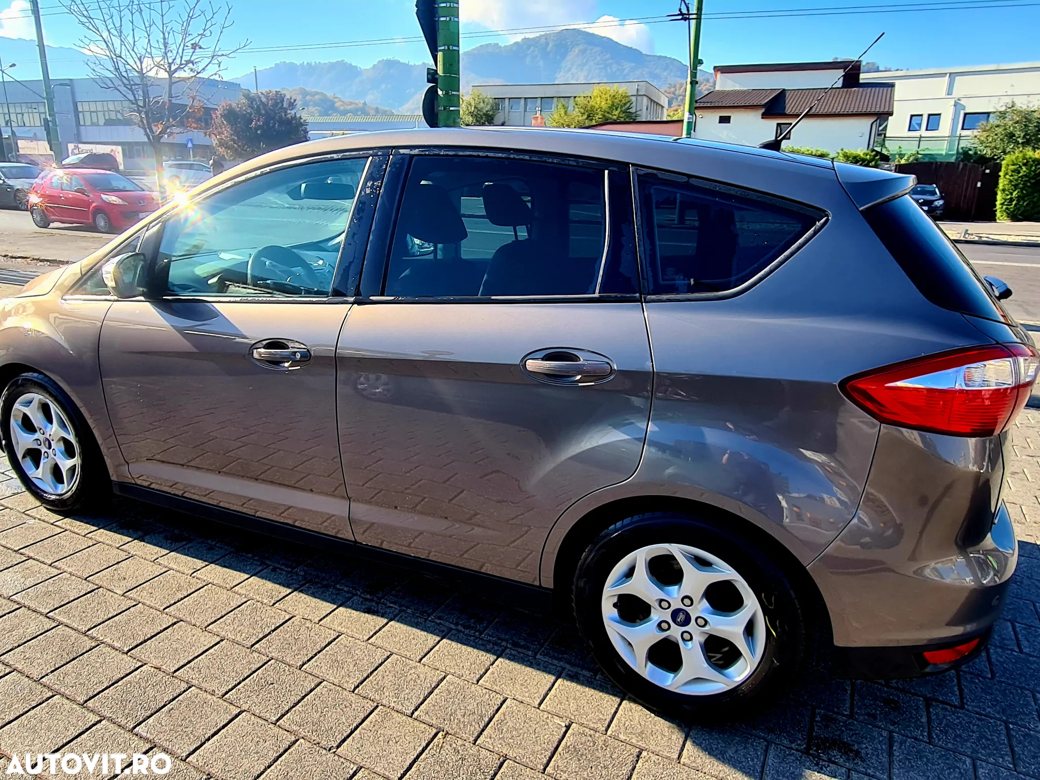 Ford C-Max 1.6 TDCi Ambiente - 4