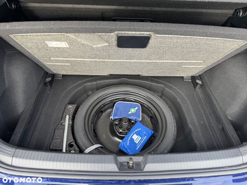 Volkswagen Golf VIII 1.5 TSI EVO Style - 24