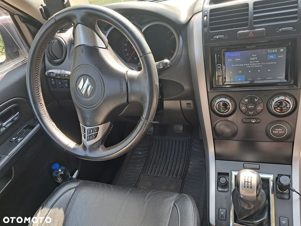 Suzuki Grand Vitara 1.6 De luxe - 8