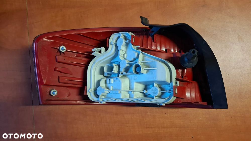 AUDI A3 8P 3D LAMPA TYLNA LEWA PRAWA EUROPA - 4