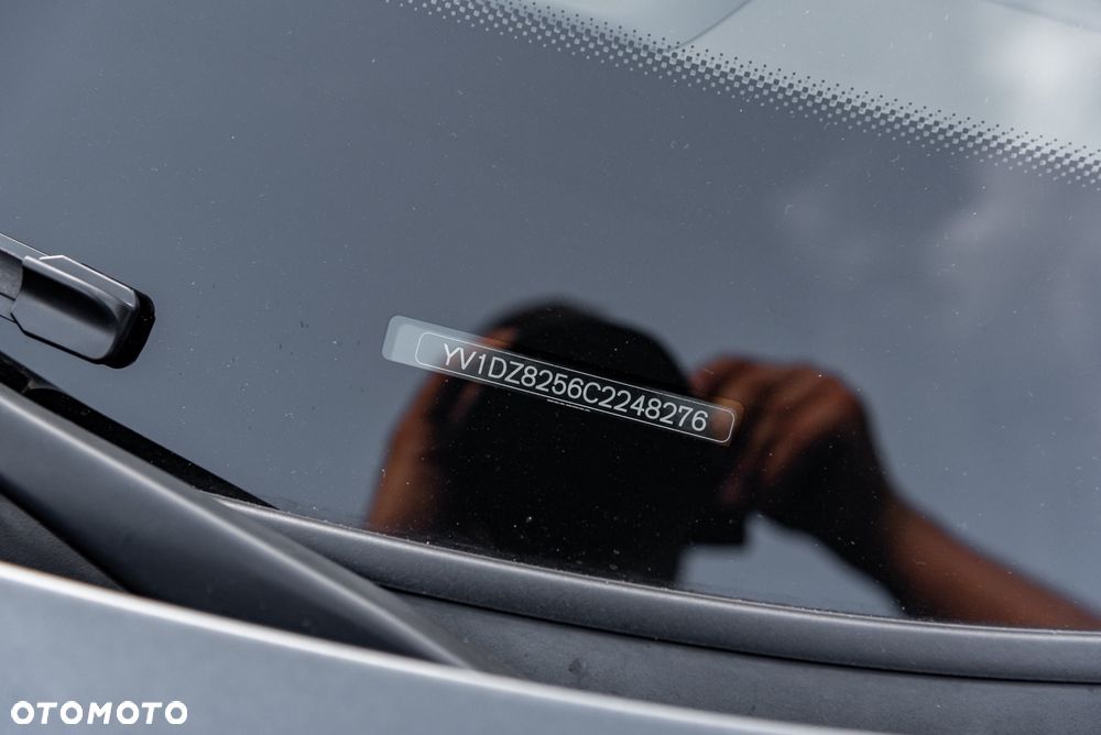 Volvo XC 60 D5 AWD RDesign - 39
