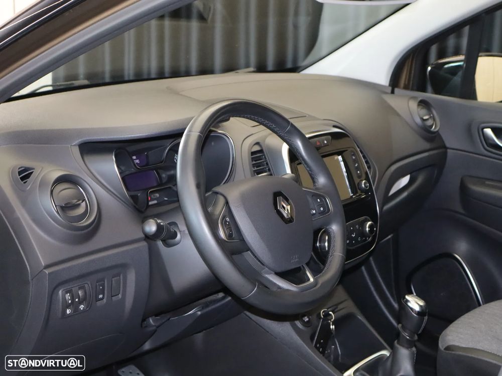Renault Captur ENERGY TCe 120 Intens - 17