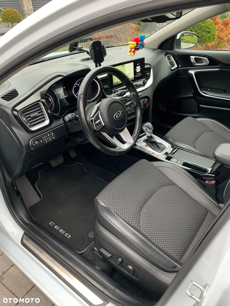 Kia Ceed 1.6 GDI PHEV Business Line DCT - 9