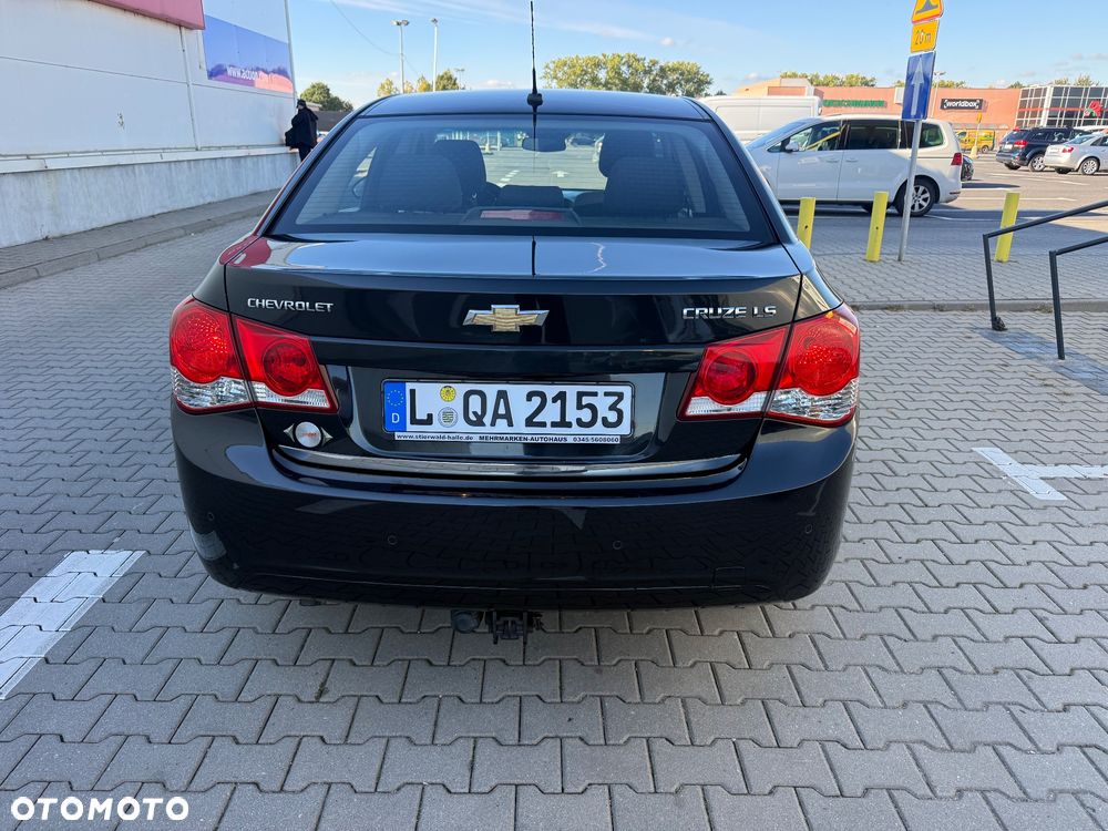 Chevrolet Cruze 1.6 LS - 12