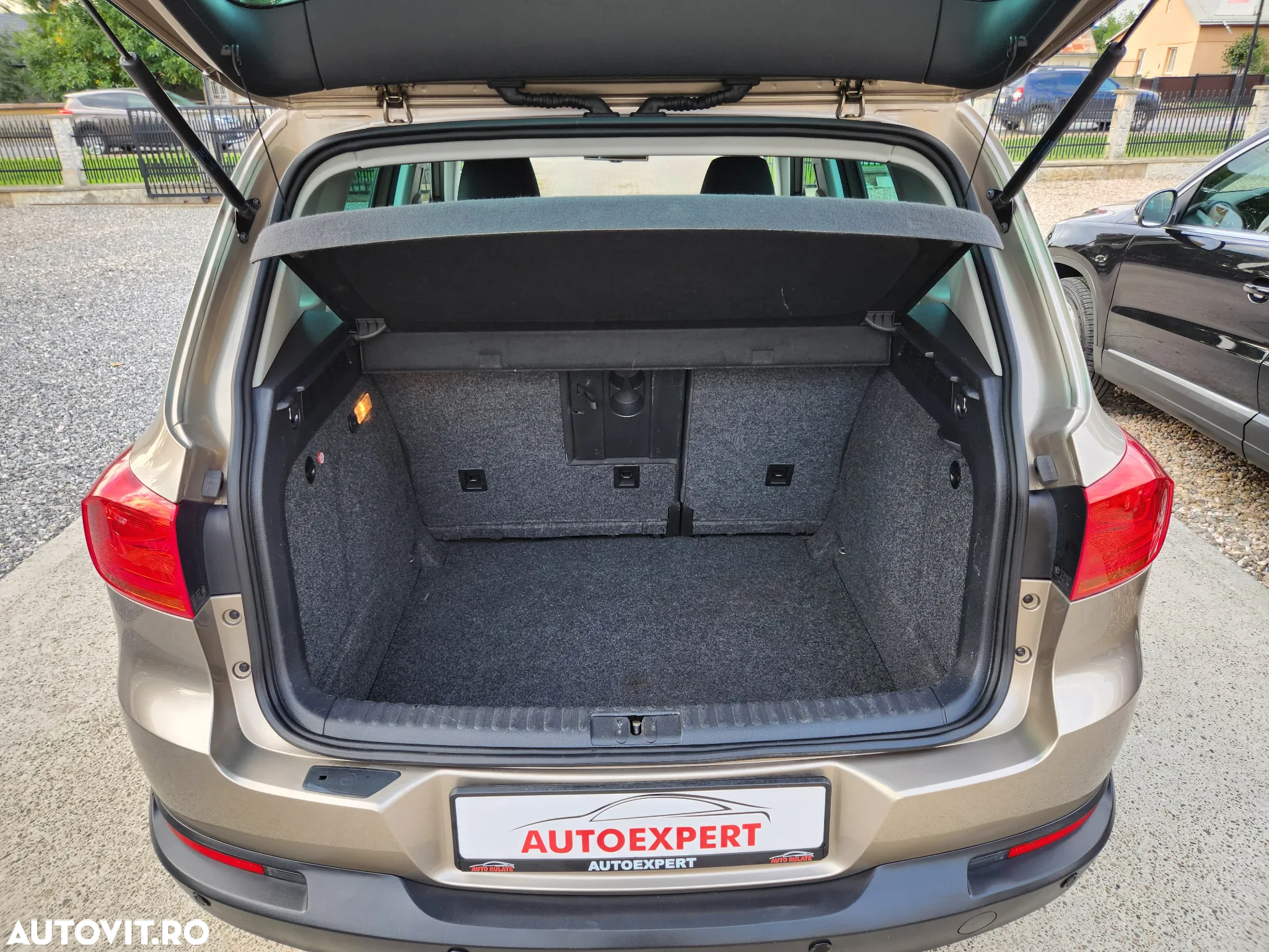 Volkswagen Tiguan 2.0 TDI DPF 4Motion BlueMotion Technology DSG Sport & Style - 30