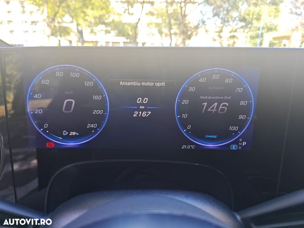 Mercedes-Benz GLB - 21