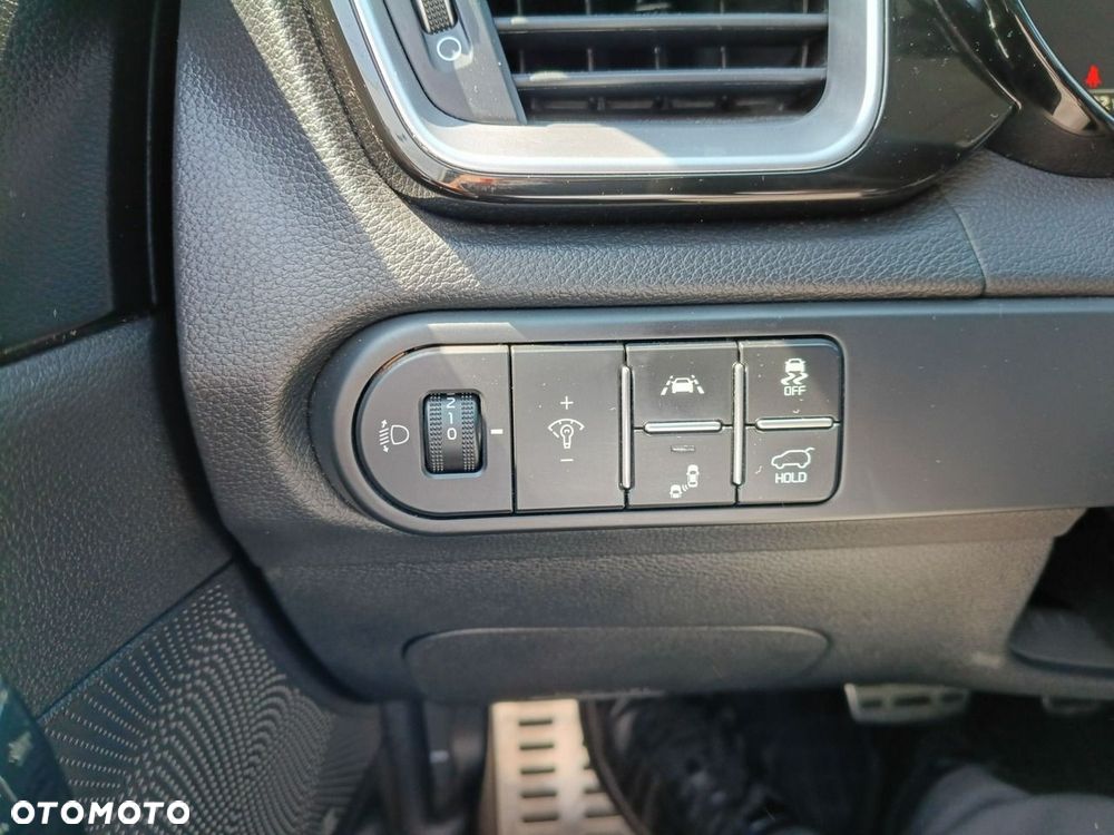 Kia XCeed - 23