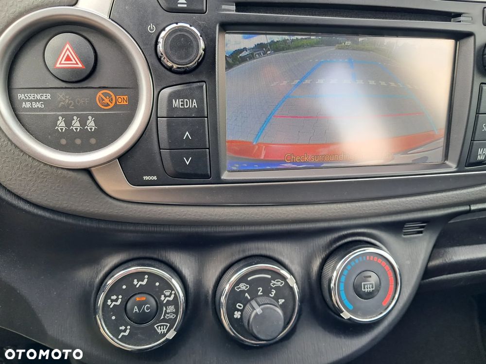 Toyota Yaris 1.0 Life - 18