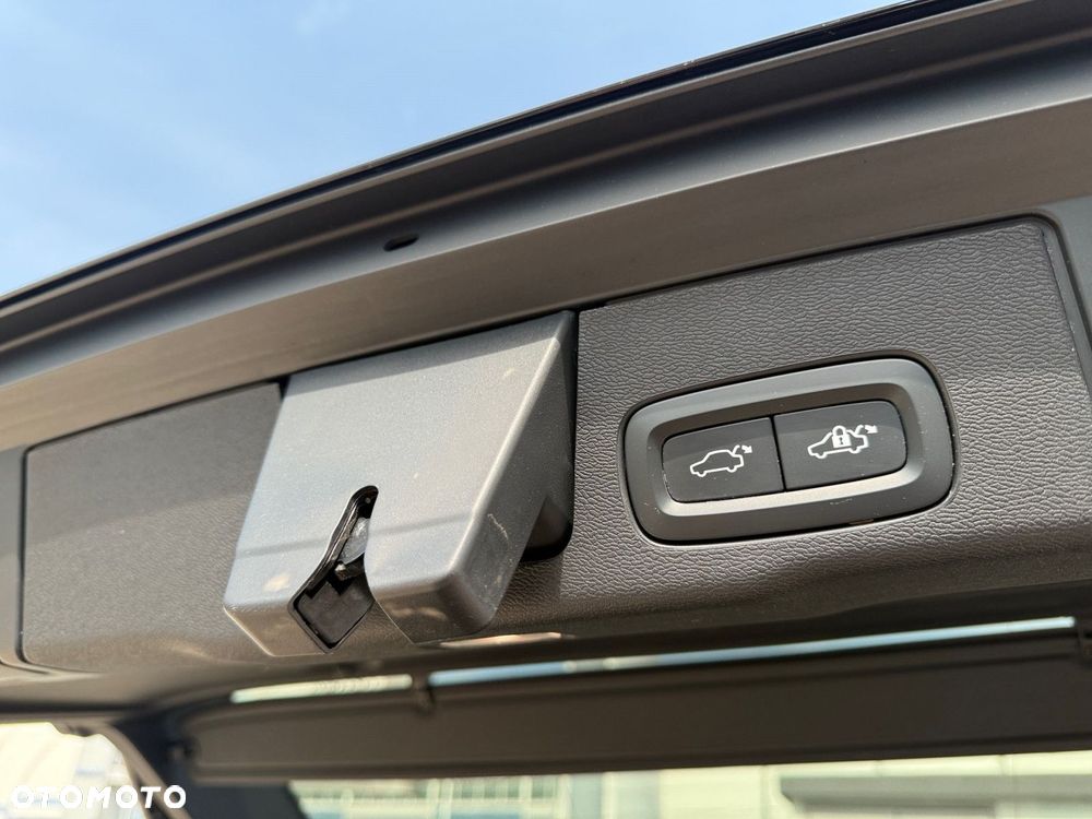 Volvo XC 60 - 30