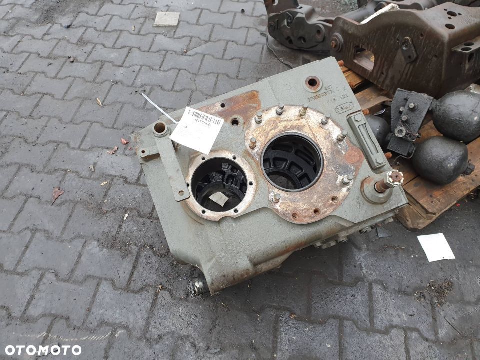 OBUDOWA TRAKTOR CLAAS AXOS 340 7700098371 - 1