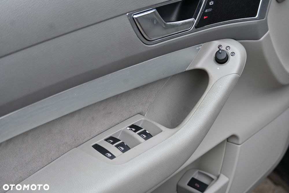 Audi A6 Limousine 3.2 FSI Quattro Tiptronic - 30