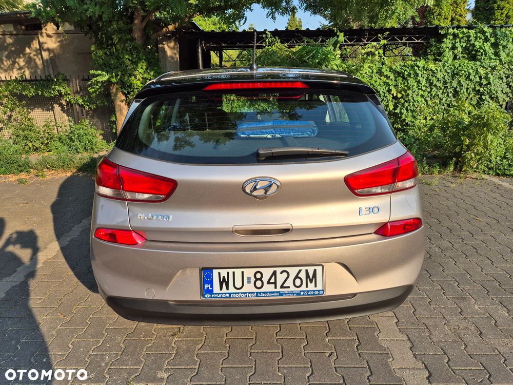 Hyundai i30 1.4 Classic + - 10