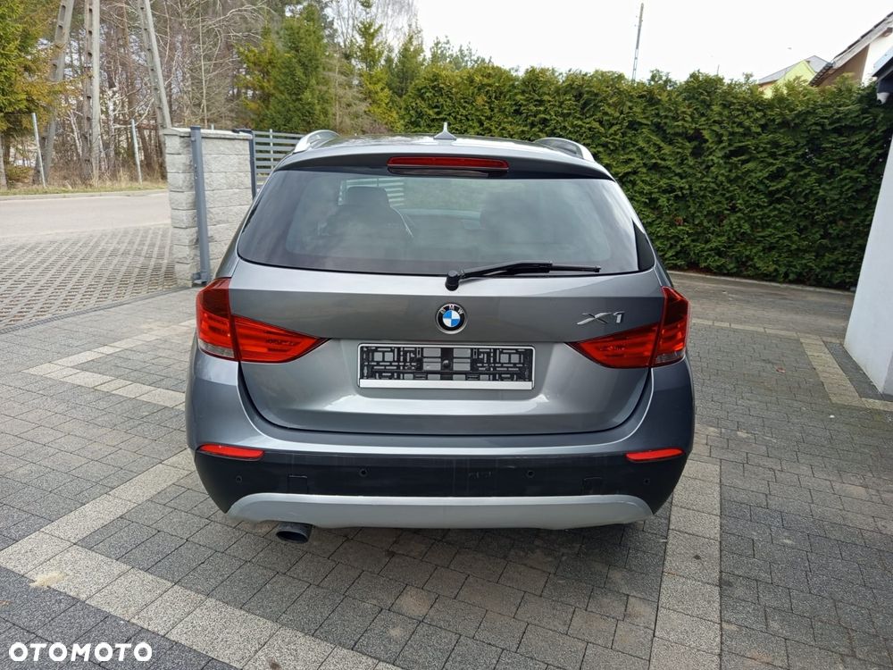 BMW X1 xDrive20d - 10