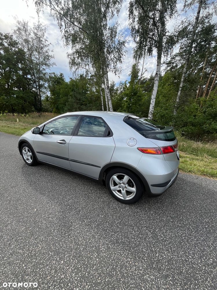 Honda Civic 1.4i-DSi - 4