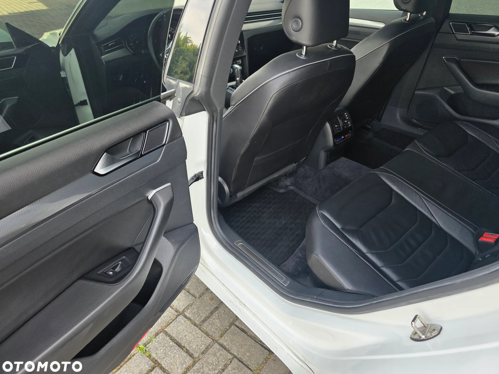 Volkswagen Arteon 2.0 TSI R-Line DSG - 14