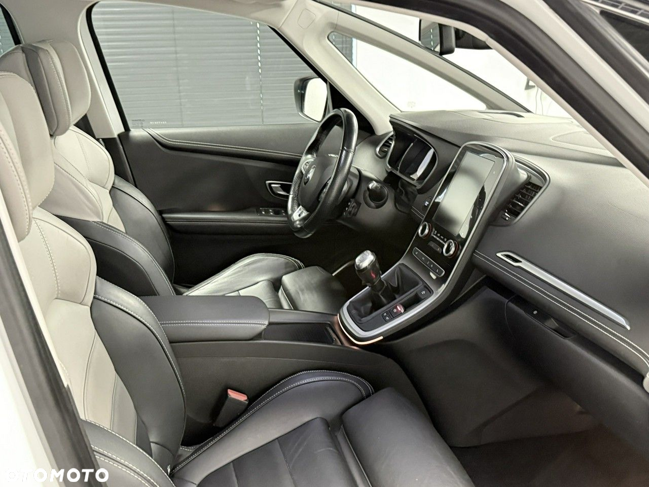 Renault Scenic ENERGY dCi 130 INITIALE PARIS - 18