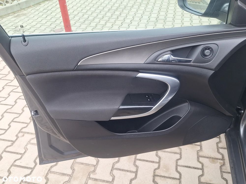 Opel Insignia - 18