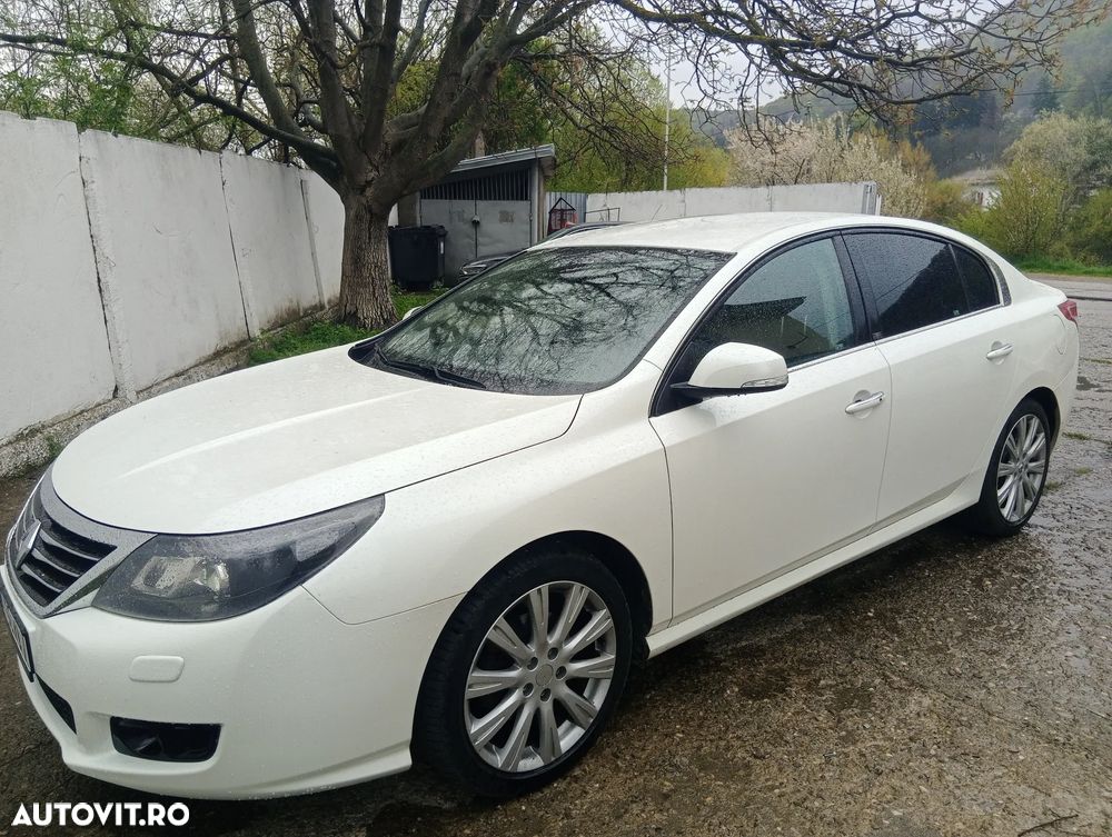 Renault Latitude 2.0 dCi Initiale - 3
