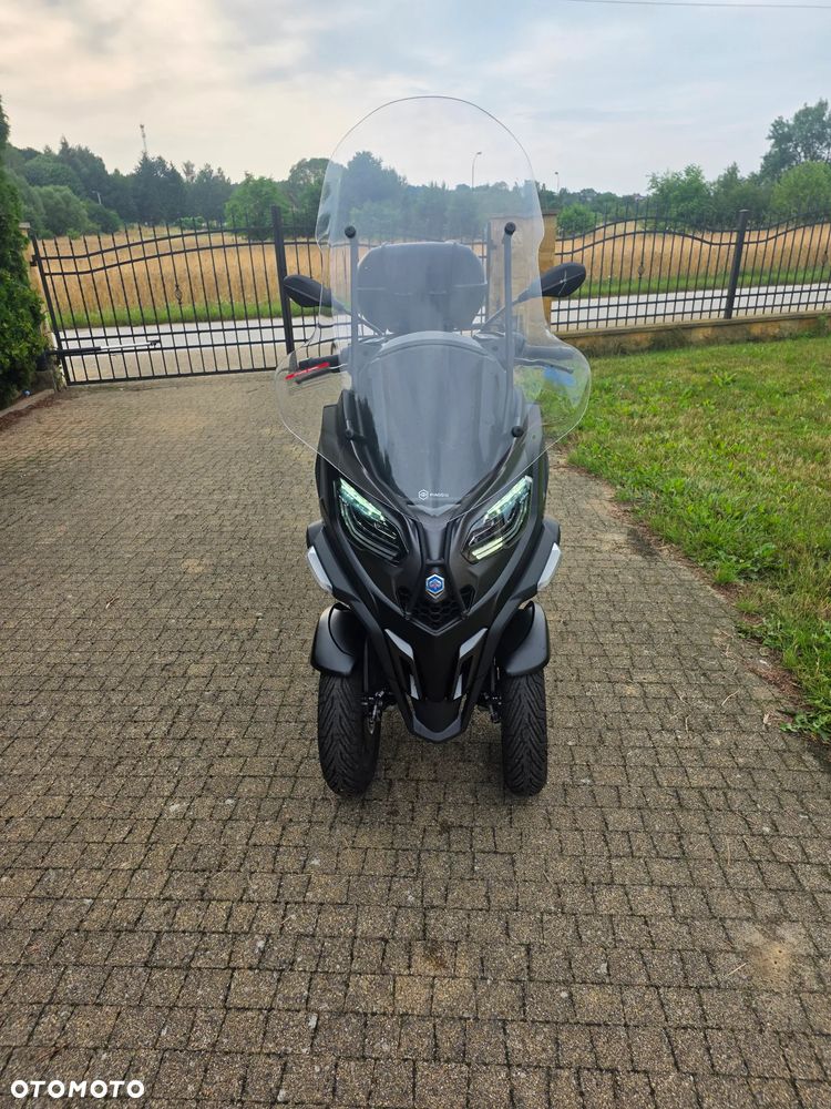 Piaggio MP-3 - 1