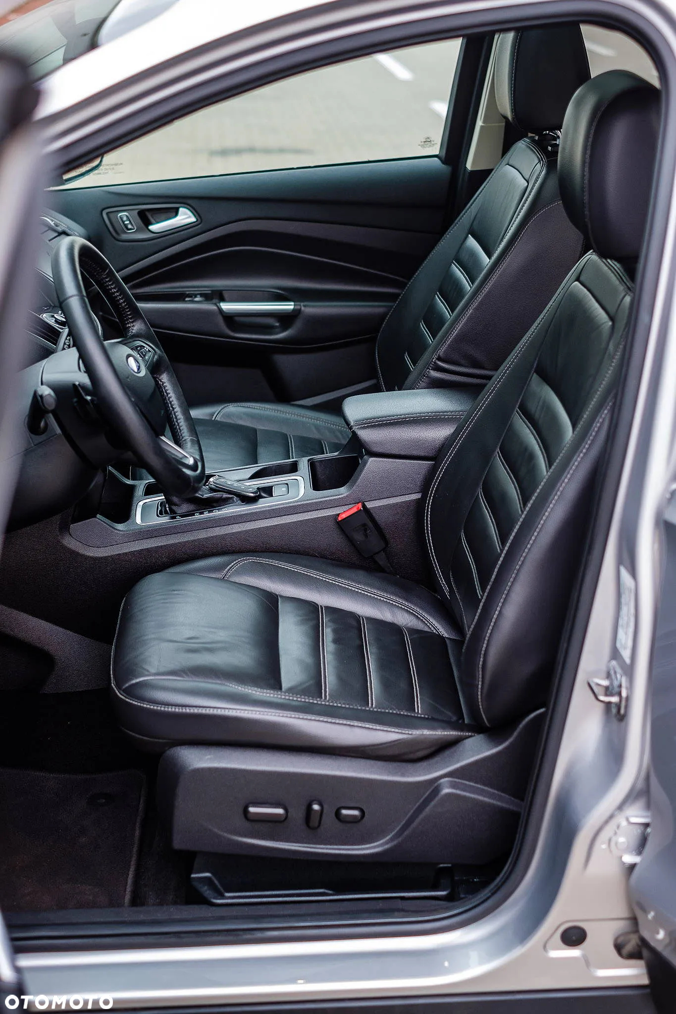 Ford Kuga - 27