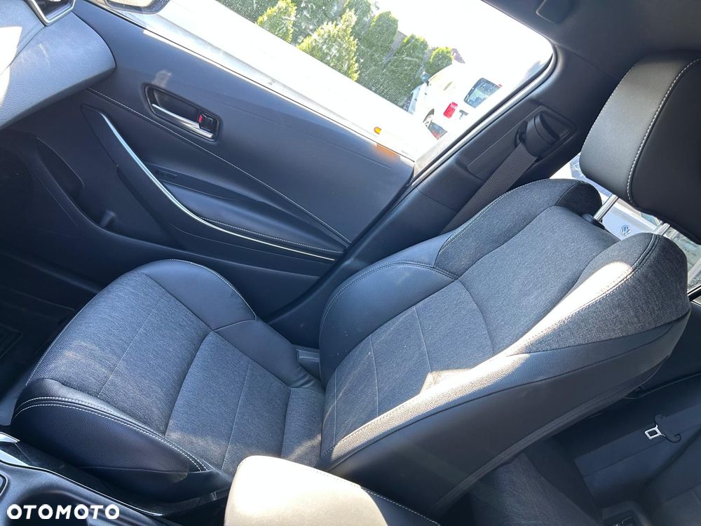 Toyota Corolla 1.8 Hybrid Executive - 23