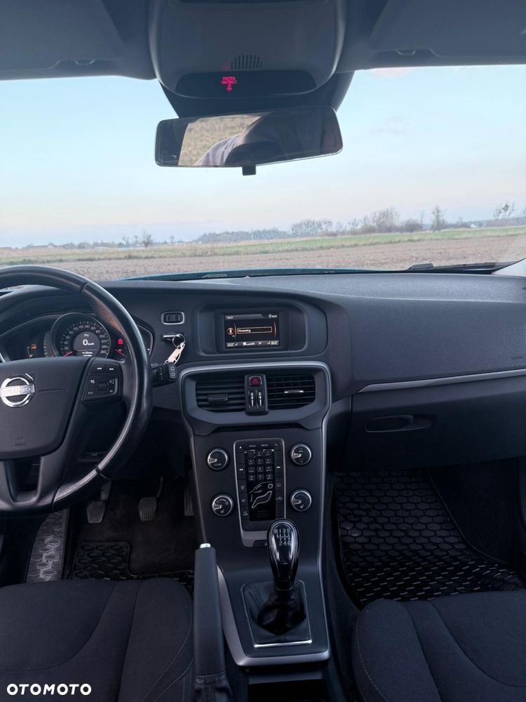 Volvo V40 D2 Kinetic - 22