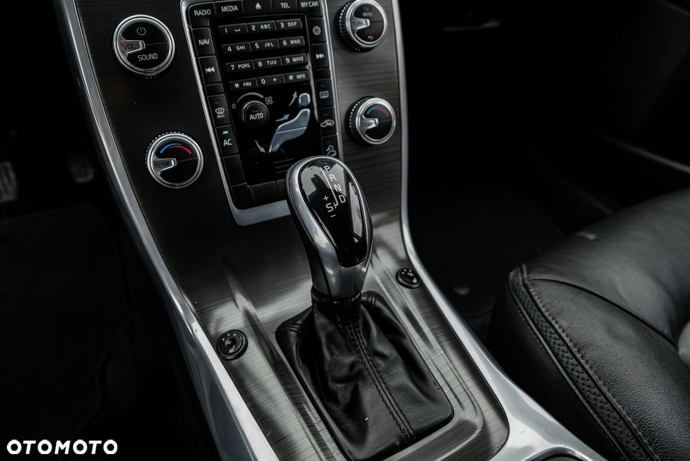 Volvo XC 70 - 31