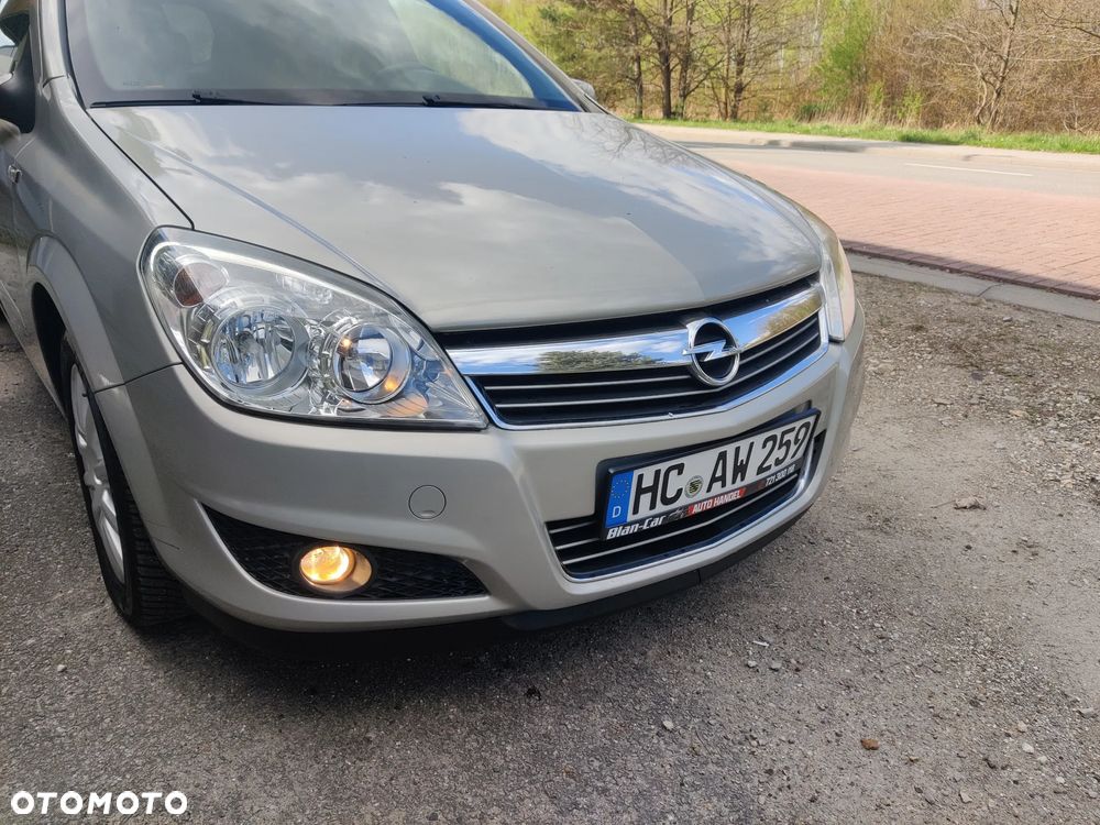 Opel Astra 1.6 Color Edition - 10