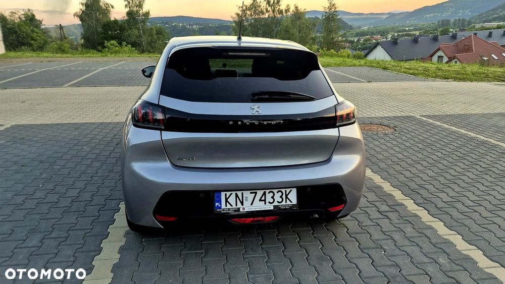 Peugeot 208 PureTech 100 EAT8 Allure - 4