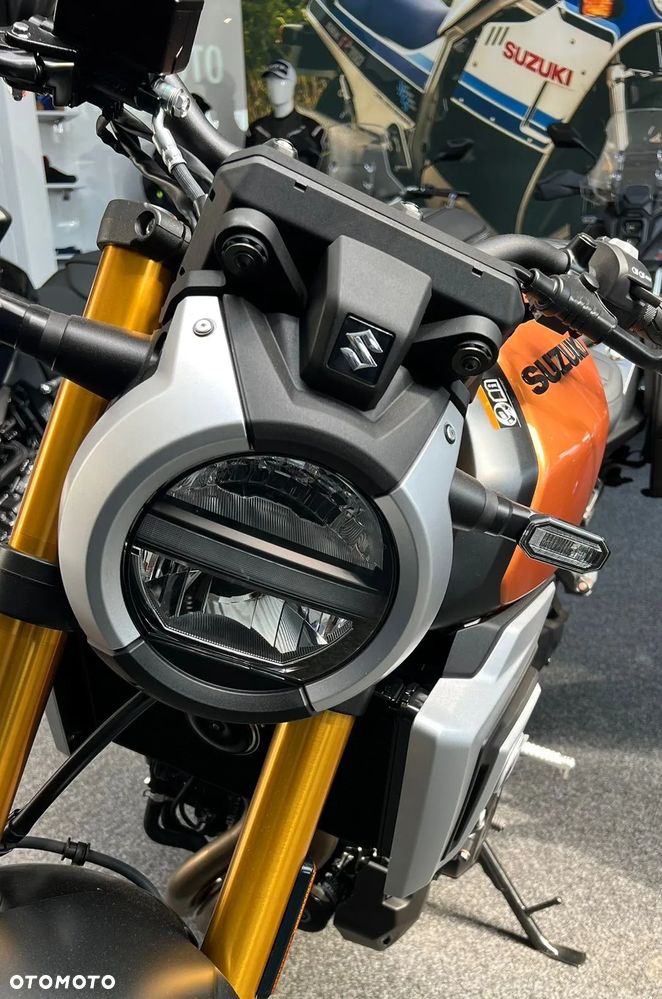Suzuki T - 7