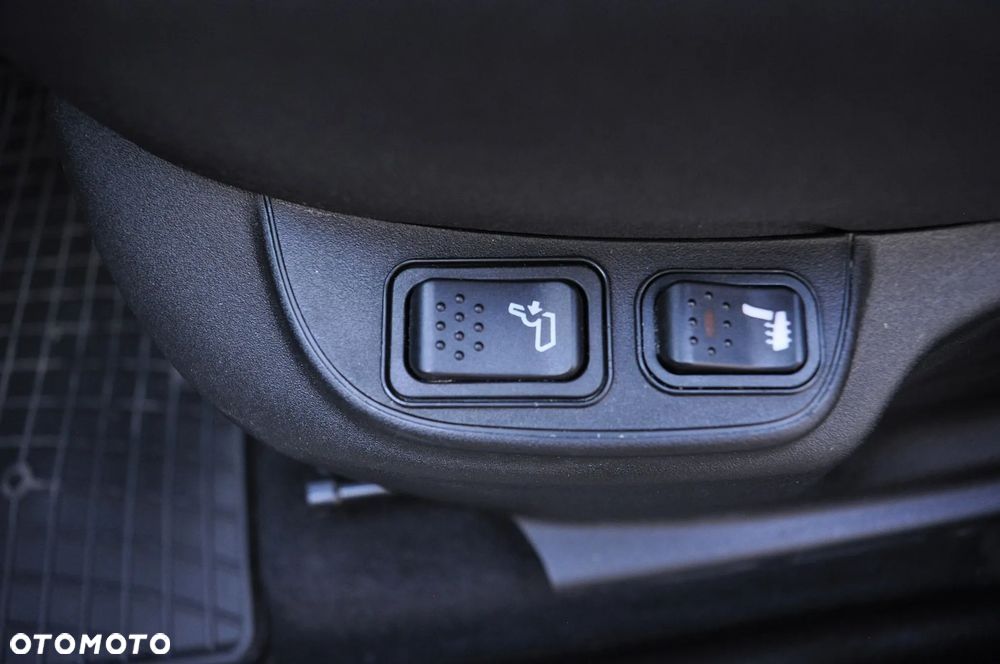 Fiat 500L 1.4 T-Jet 16V Lounge - 19