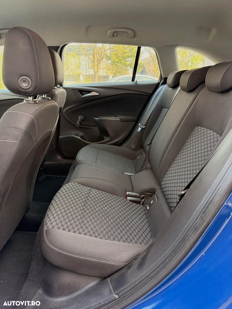 Opel Astra 1.6 CDTI ECOTEC ECOFlex Start/Stop Dynamic - 18