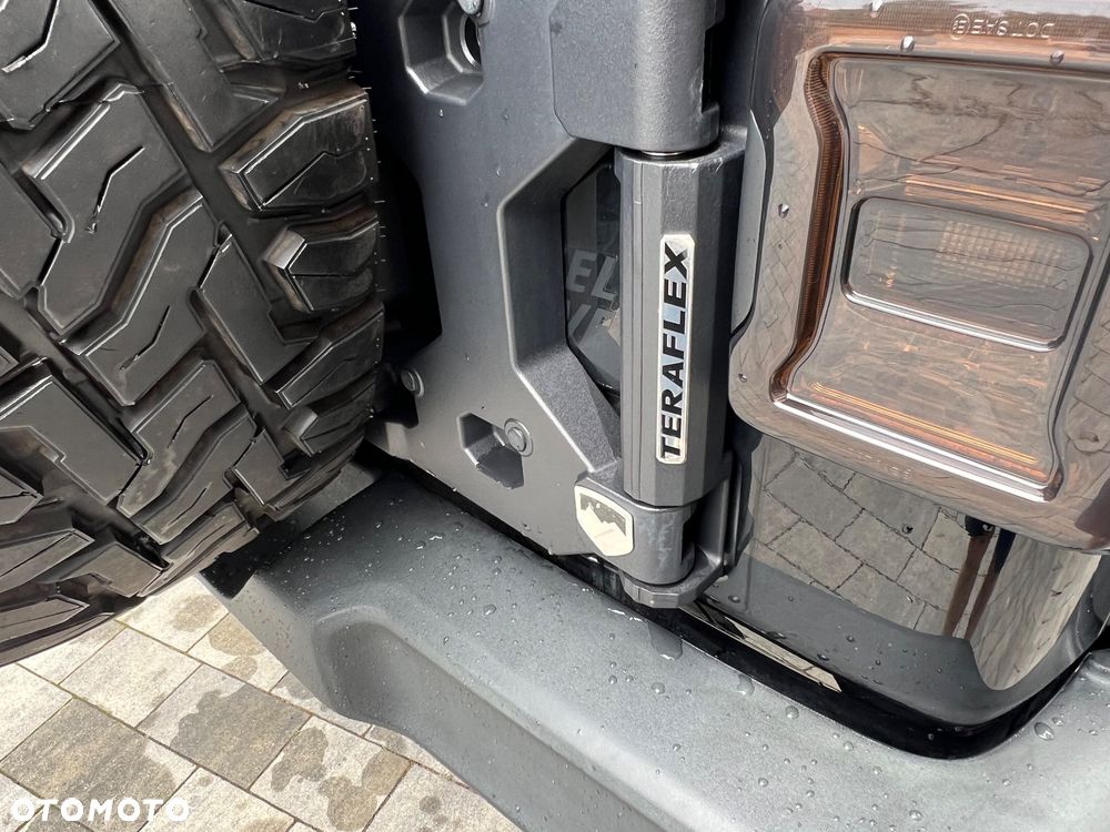 Jeep Wrangler - 11