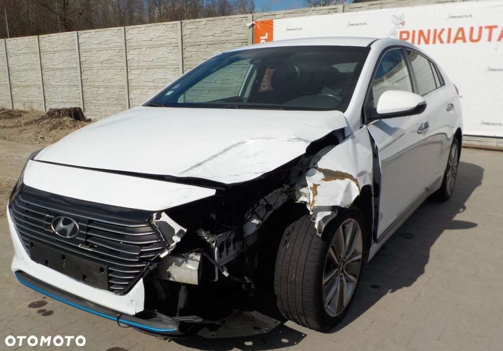 Hyundai IONIQ - 11